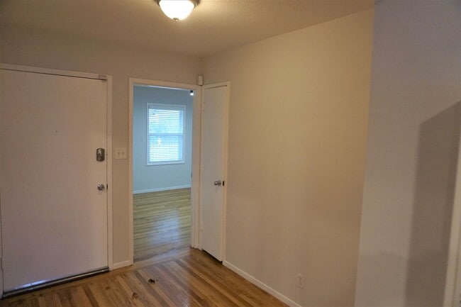 Building Photo - Well Maintained Single-Family Home in Saratoga!