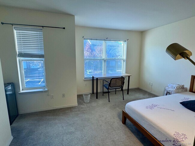 Building Photo - 51 Deer Ct Dr