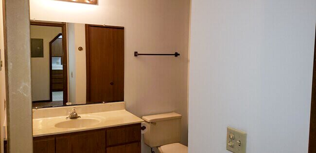 Building Photo - 645 Galena Ct