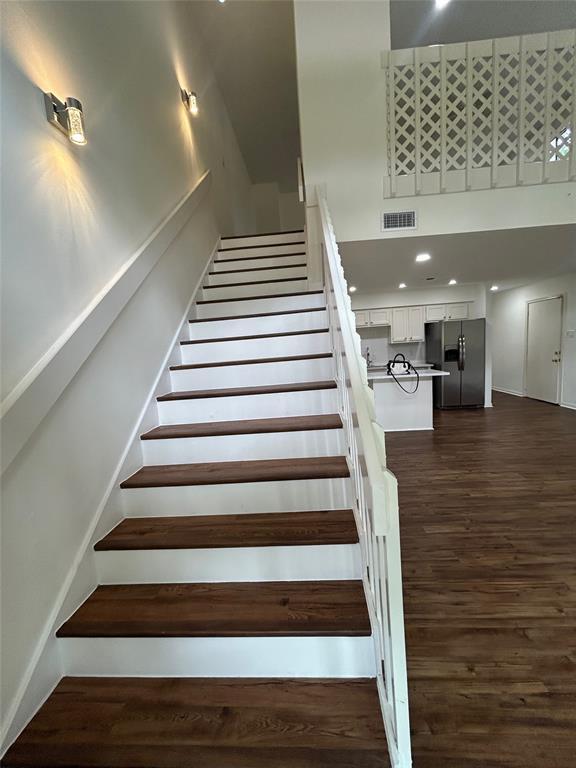 Building Photo - 12755 Mill Ridge Dr
