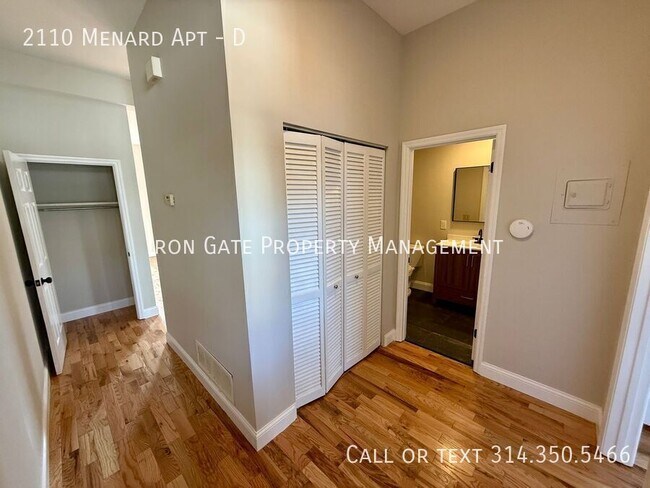 Building Photo - 2110 Menard St