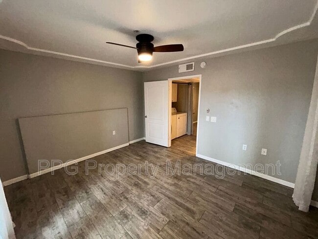 Building Photo - 12221 W Bell Rd
