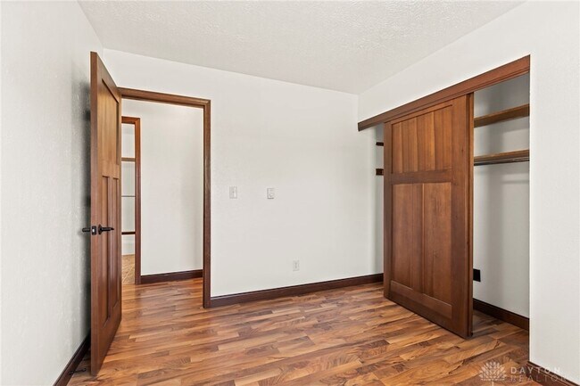 Building Photo - 10975 Comanche Dr