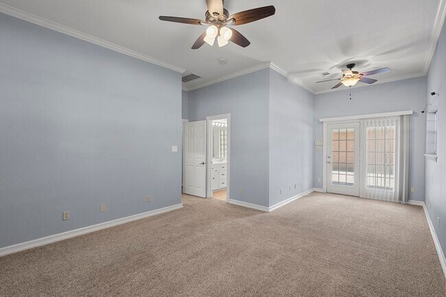 Building Photo - 616 Westwood Cir