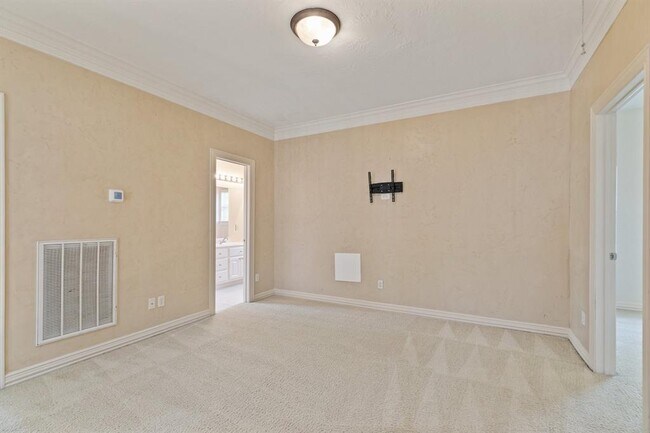 Building Photo - 1107 Ridgecrossing Ln