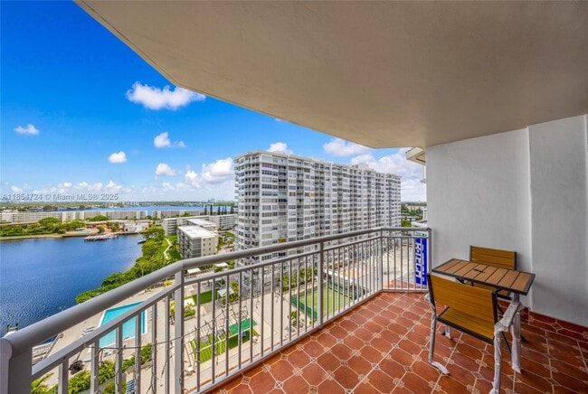 Building Photo - 18081 Biscayne Blvd