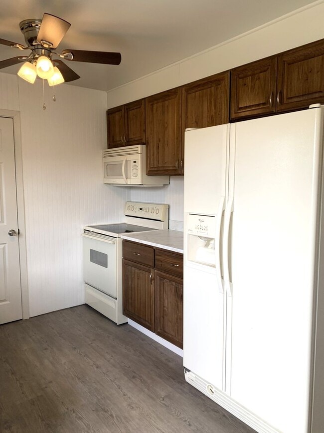 Building Photo - Newly renovated, affordable, 3 bed/1 bath ...