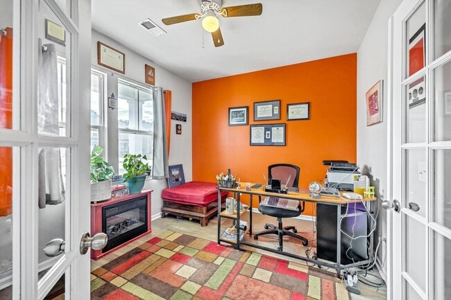 Building Photo - 6 Bedroom, 4.5 Bathroom Home in Cane Bay - Summerville