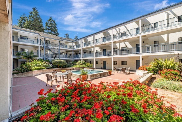 Building Photo - 4685 Albany Cir