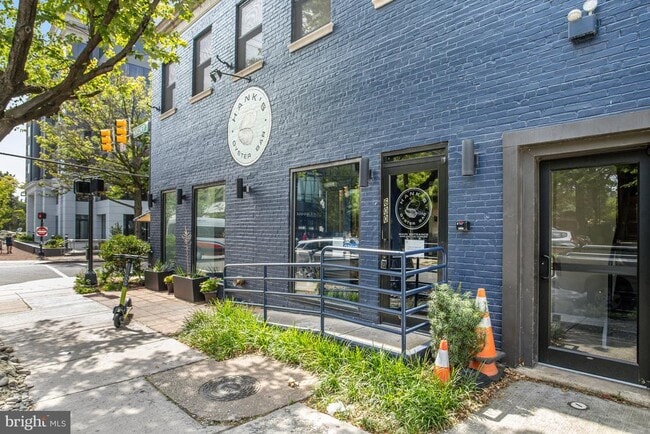 Building Photo - 801 N Fairfax St