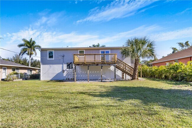 Building Photo - 10697 Holly Rd