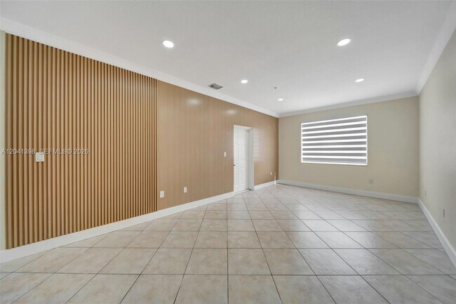 Building Photo - 17620 NW 73rd Ave