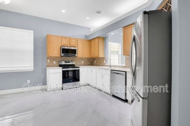 Building Photo - 10842 Woodchase Cir