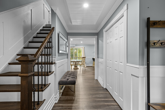 Building Photo - 36 Carriage House Dr