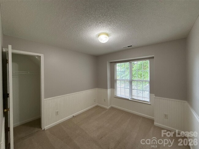 Building Photo - 432 McGinn Grove Dr