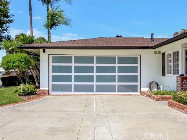 Building Photo - 6241 Mar Vista Dr