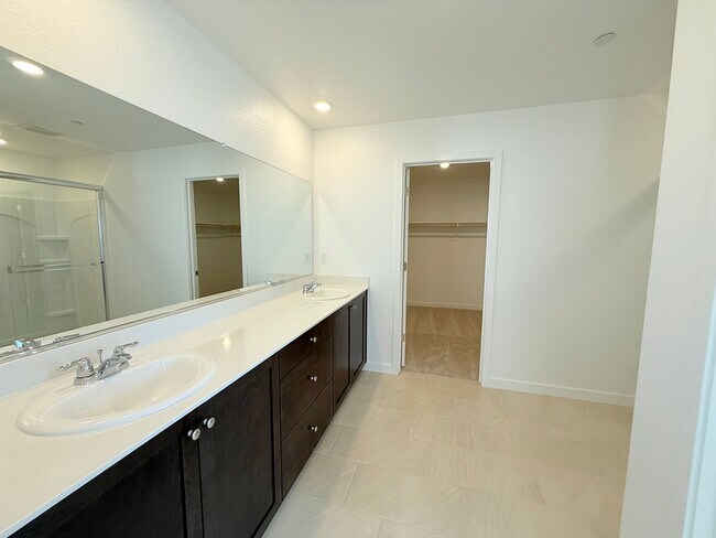 Building Photo - 10370 Bayson Wy