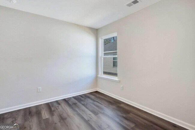 Building Photo - 56 Hayden Dr