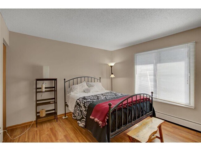 Building Photo - 7300 York Ave S