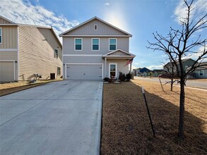 Building Photo - 512 Gabbro Gdns