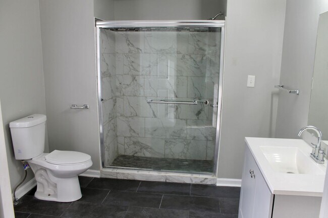 Building Photo - Luxurious Newly Renovated 3BR/2BA Haven with Private Parking - A Rare Market Gem