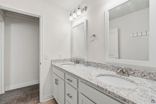 Building Photo - 614 Samantha Brooke Way