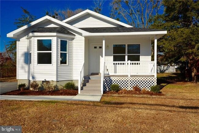 Primary Photo - 7 Lighthouse Rd