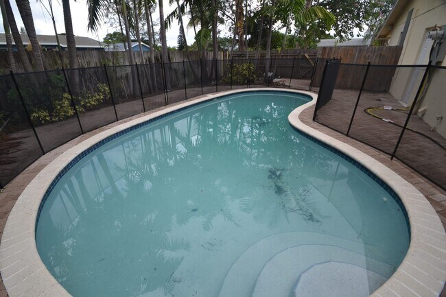 Building Photo - 3210 Buccaneer Rd