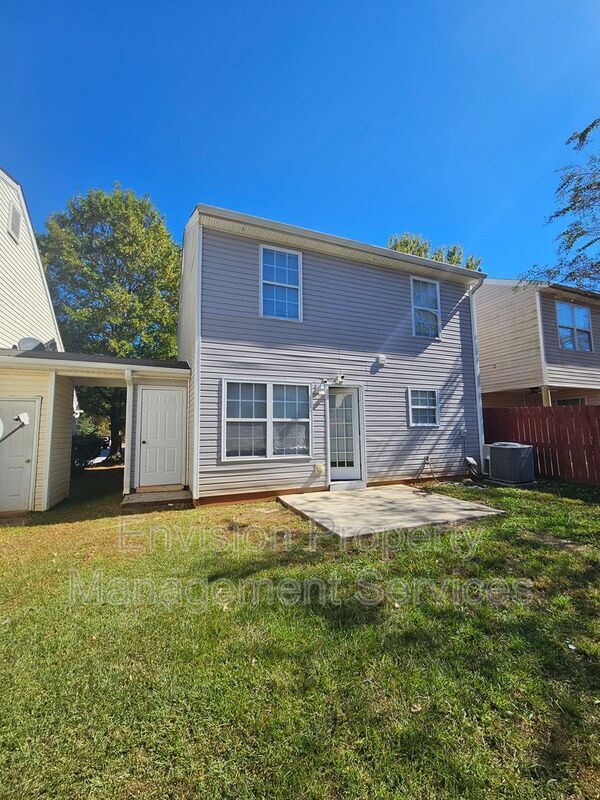 Building Photo - 336 Coral Cir