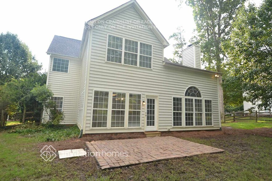 Building Photo - 6018 Swanston Dr