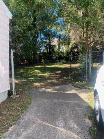 Building Photo - 252 Magnolia St