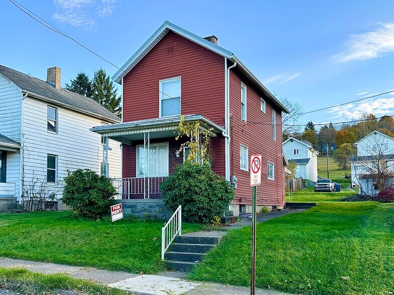 Building Photo - 105 W Chartes St