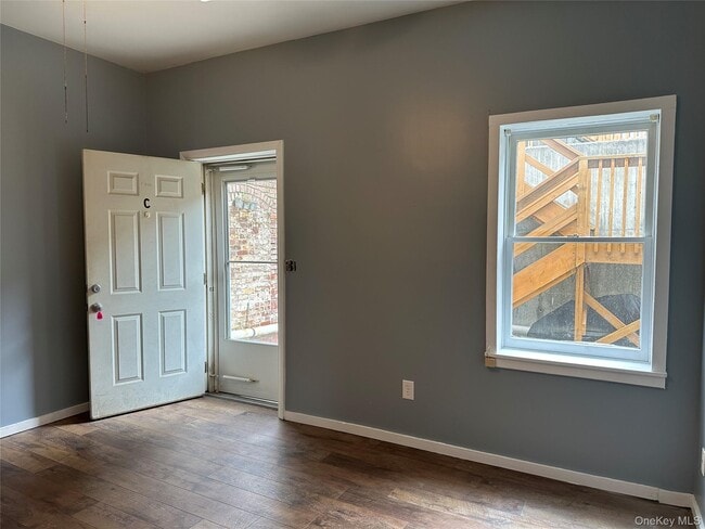 Building Photo - 13 Jackson St