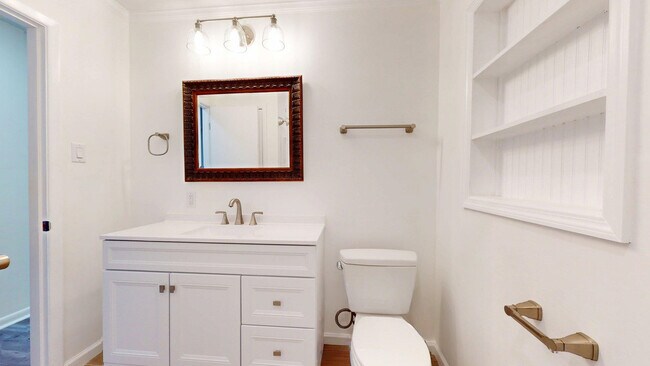 Building Photo - 4403 Ventura Dr
