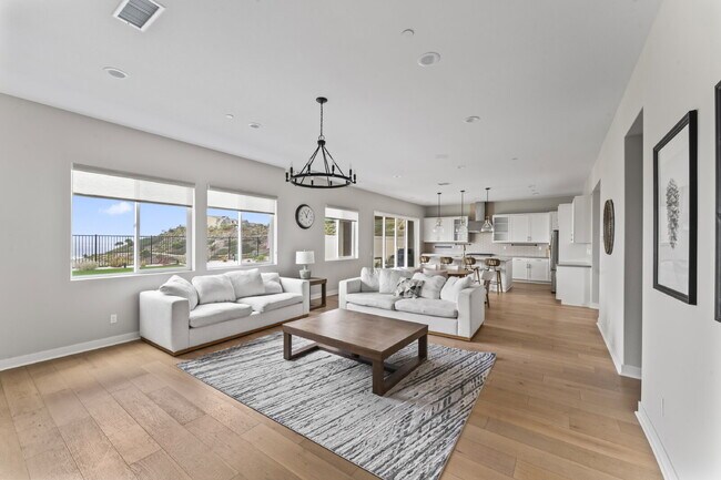 Building Photo - "Spacious Santa Clarita Sanctuary: 4-Bedro...