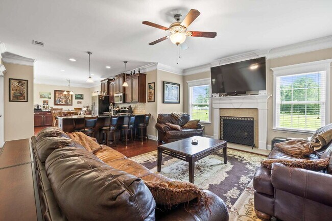 Building Photo - Spacious 5-Bedroom Home for Rent in Rincon!