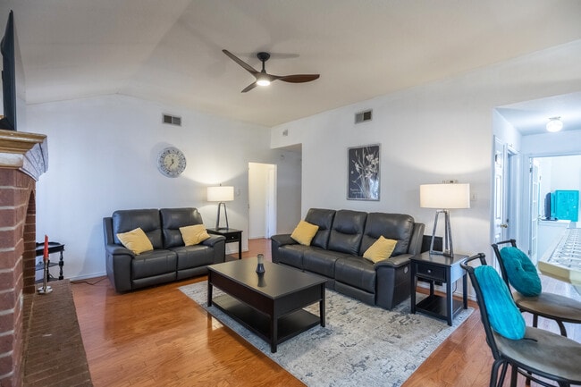 Building Photo - 5072 Big Sky Dr