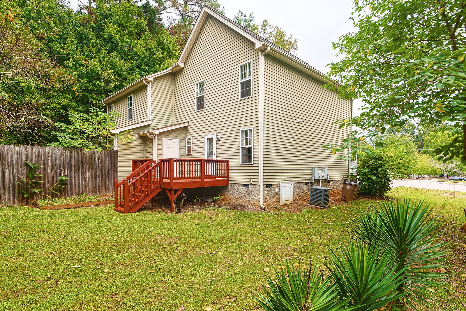 Building Photo - 729 Stadium Dr