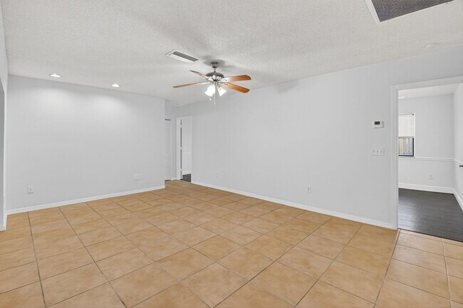 Building Photo - 4135 Bay Laurel Way