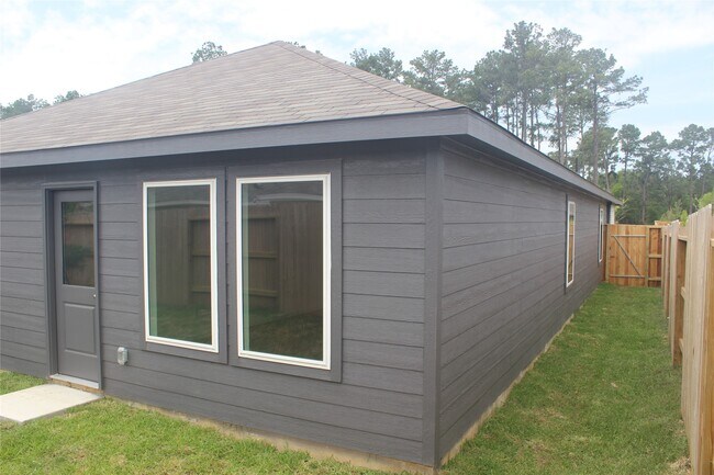 Building Photo - 3128 Twisted Myrtle Dr