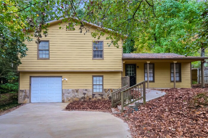 Primary Photo - 2439 Hewatt Rd