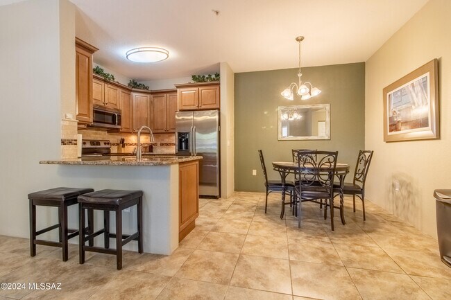 Building Photo - 1500 E Pusch Wilderness Dr