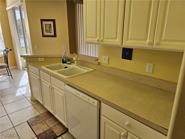 Building Photo - 11004 Mill Creek Way