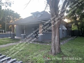 Building Photo - 1826 Scovel St