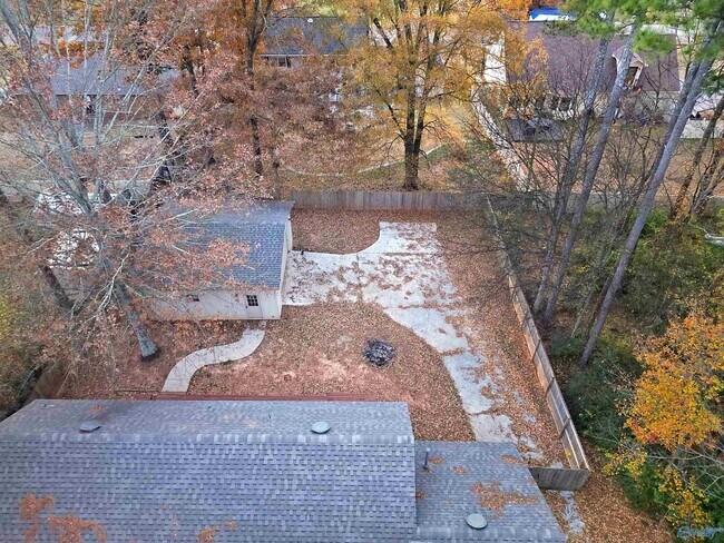 Building Photo - 404 Cloverleaf Dr