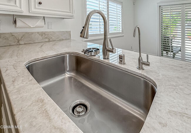Building Photo - 2829 Shoreview Cir