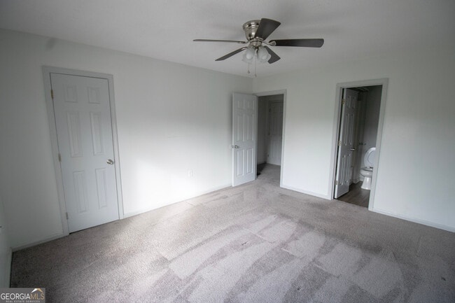 Building Photo - 251 Knight Dr
