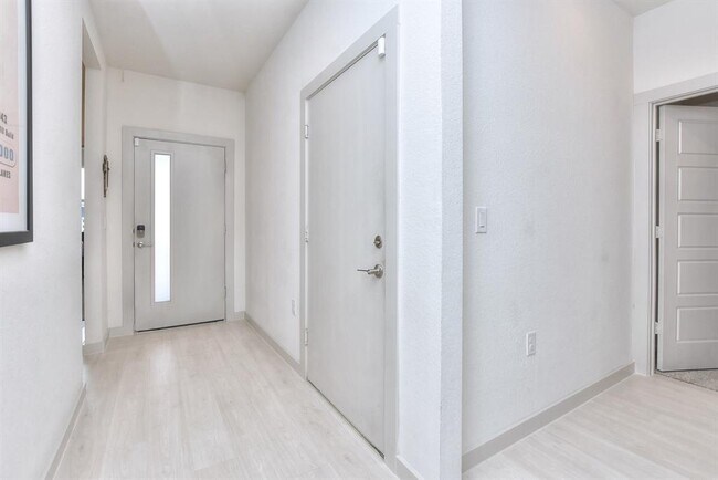 Building Photo - 13709 Bavarian Forest Dr