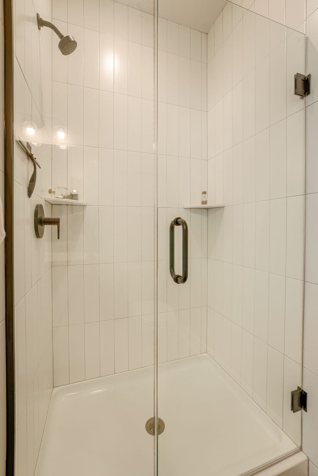 Walk In Shower - 1903 S 7th St