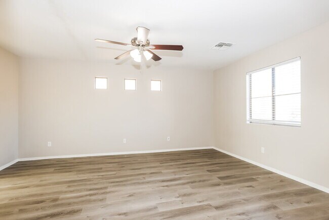 Building Photo - 7506 S 14th St